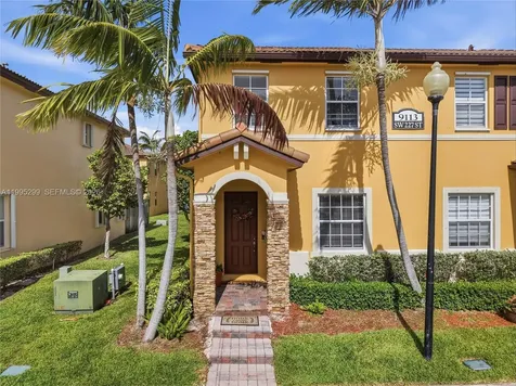 9113 SW 227th Street Cutler Bay FL 33190