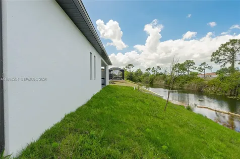 2834 NW 17th Place Cape Coral FL 33993