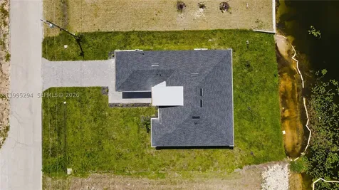 2834 NW 17th Place Cape Coral FL 33993