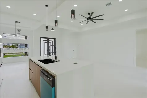 2834 NW 17th Place Cape Coral FL 33993