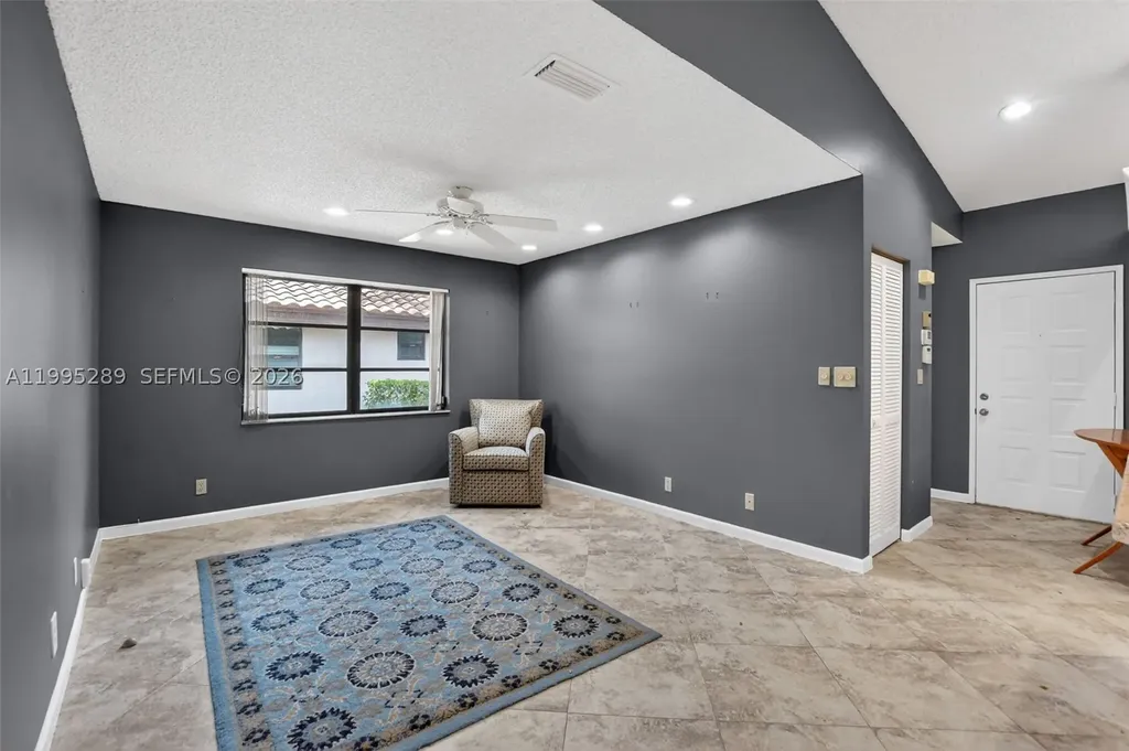 6141 SE Sunny Pointe Circle Delray Beach FL 33484