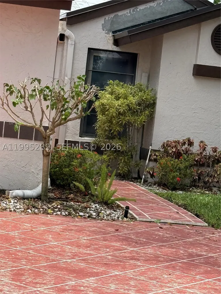 6141 SE Sunny Pointe Circle Delray Beach FL 33484