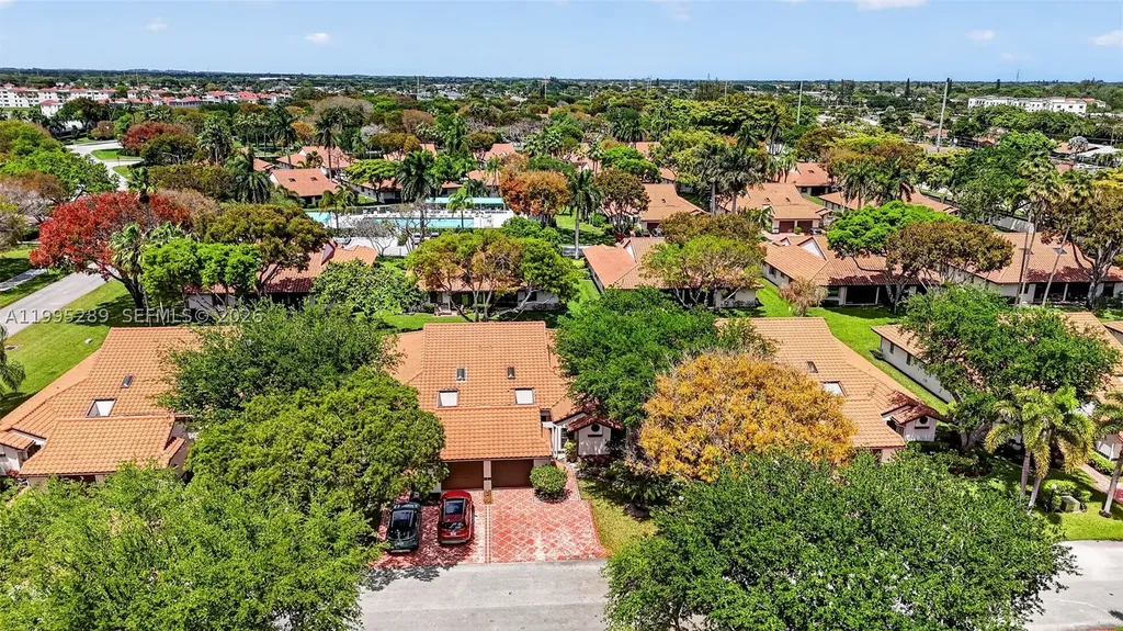 6141 SE Sunny Pointe Circle Delray Beach FL 33484