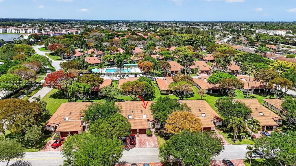 6141 SE Sunny Pointe Circle Delray Beach FL 33484