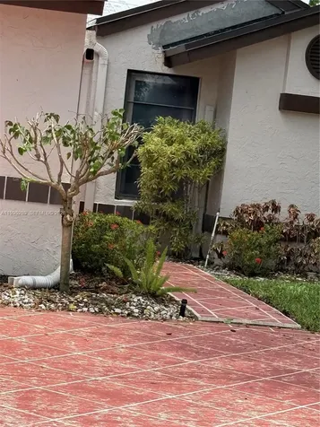 6141 SE Sunny Pointe Circle Delray Beach FL 33484