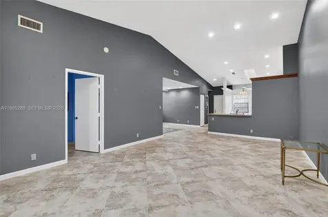 6141 SE Sunny Pointe Circle Delray Beach FL 33484