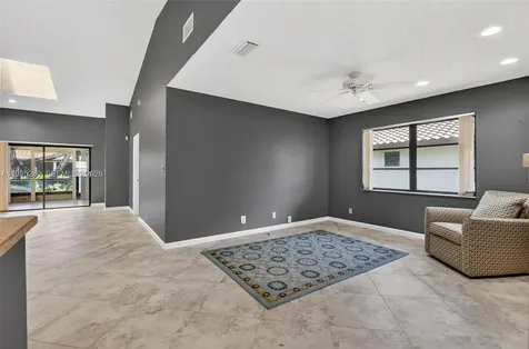 6141 SE Sunny Pointe Circle Delray Beach FL 33484