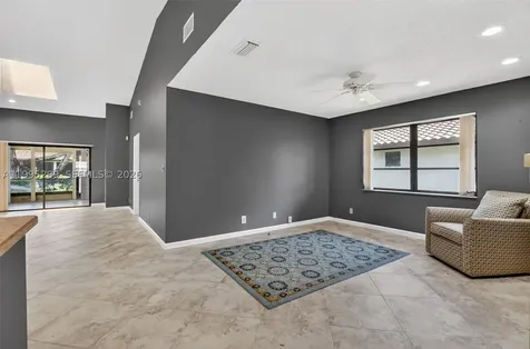 6141 SE Sunny Pointe Circle Delray Beach FL 33484