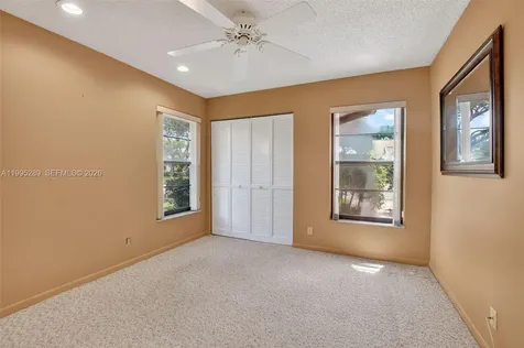 6141 SE Sunny Pointe Circle Delray Beach FL 33484