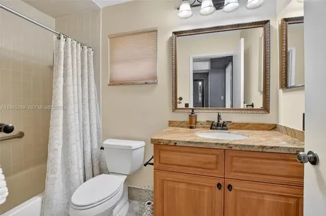 6141 SE Sunny Pointe Circle Delray Beach FL 33484