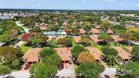 6141 SE Sunny Pointe Circle Delray Beach FL 33484