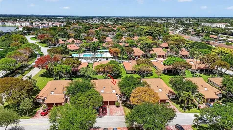 6141 SE Sunny Pointe Circle Delray Beach FL 33484