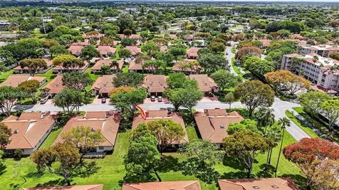 6141 SE Sunny Pointe Circle Delray Beach FL 33484