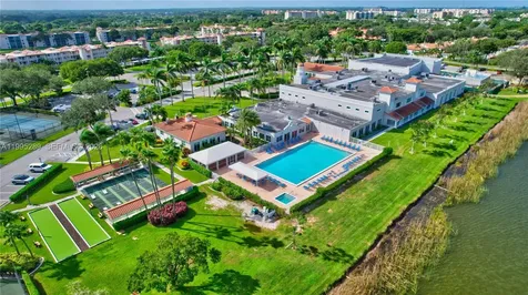 6141 SE Sunny Pointe Circle Delray Beach FL 33484
