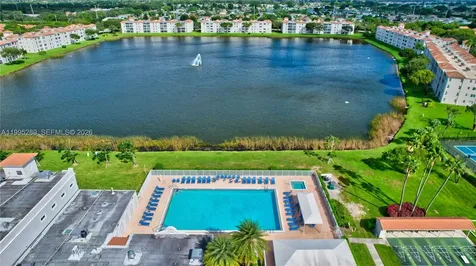 6141 SE Sunny Pointe Circle Delray Beach FL 33484