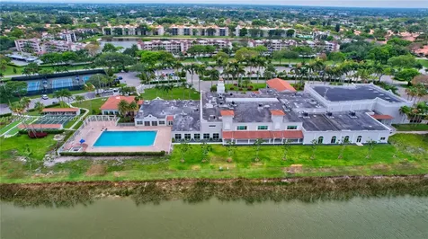 6141 SE Sunny Pointe Circle Delray Beach FL 33484