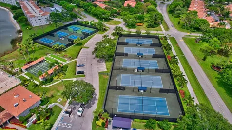 6141 SE Sunny Pointe Circle Delray Beach FL 33484