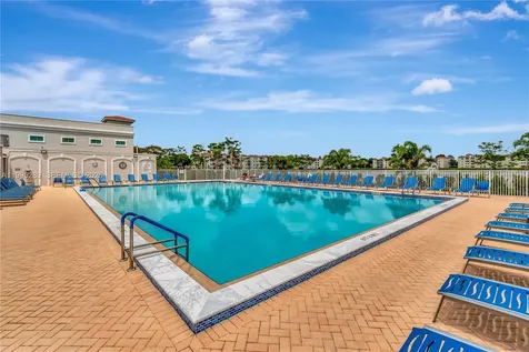 6141 SE Sunny Pointe Circle Delray Beach FL 33484