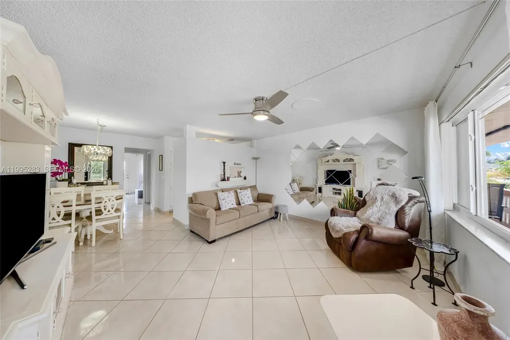 1015 SW 11th Avenue Hallandale Beach FL 33009