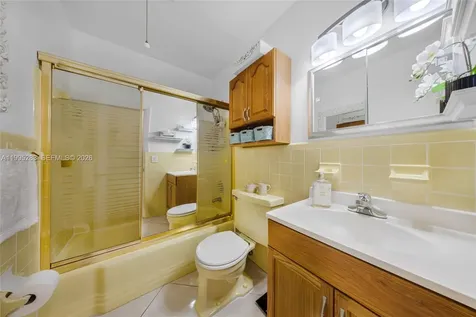 1015 SW 11th Avenue Hallandale Beach FL 33009