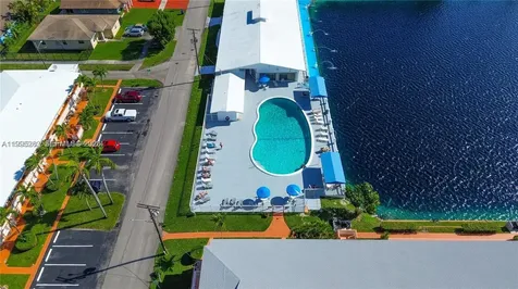 1015 SW 11th Avenue Hallandale Beach FL 33009