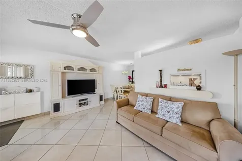 1015 SW 11th Avenue Hallandale Beach FL 33009