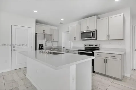 619 NE 5th Street Florida City FL 33034