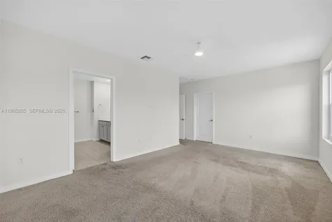 619 NE 5th Street Florida City FL 33034