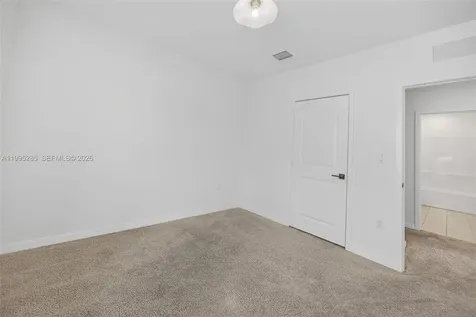 619 NE 5th Street Florida City FL 33034