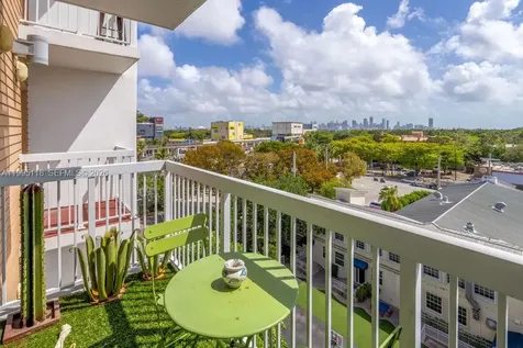 2740 SW 28th Terrace Miami FL 33133