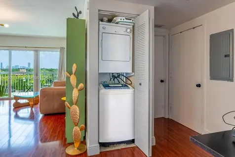 2740 SW 28th Terrace Miami FL 33133