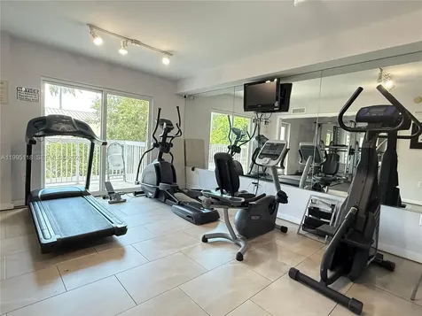 2740 SW 28th Terrace Miami FL 33133