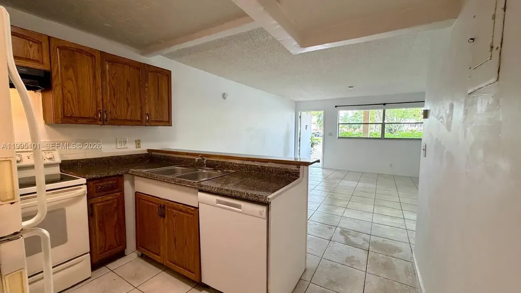 8604 NW 35th Street Coral Springs FL 3615