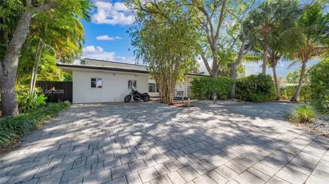1895 NE 118th Road North Miami FL 33181