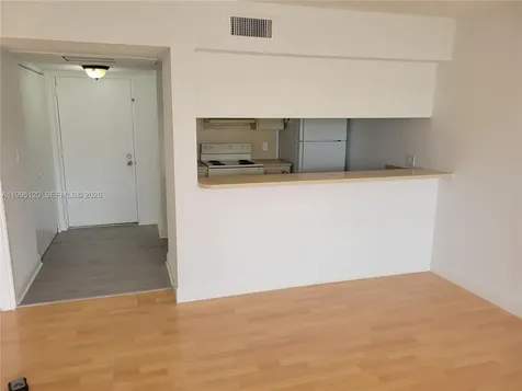 8180 Geneva Court Doral FL 33166