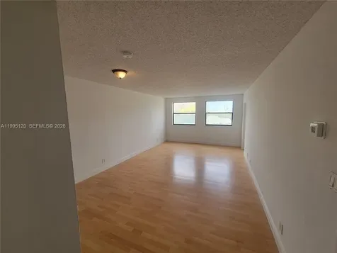 8180 Geneva Court Doral FL 33166