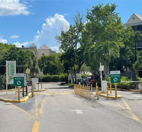 8180 Geneva Court Doral FL 33166