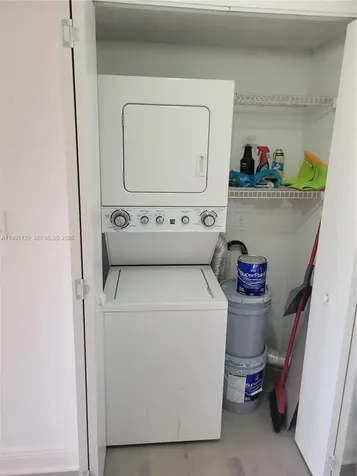 8180 Geneva Court Doral FL 33166