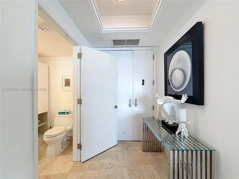 808 Brickell Key Drive Miami FL 33131