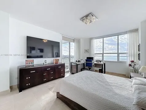 808 Brickell Key Drive Miami FL 33131