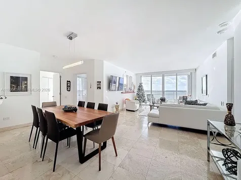 808 Brickell Key Drive Miami FL 33131