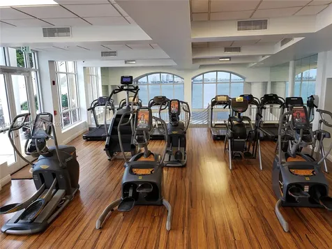 808 Brickell Key Drive Miami FL 33131