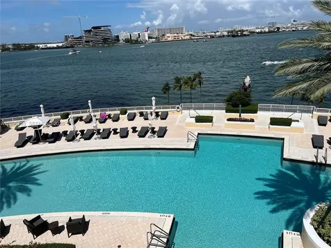 808 Brickell Key Drive Miami FL 33131