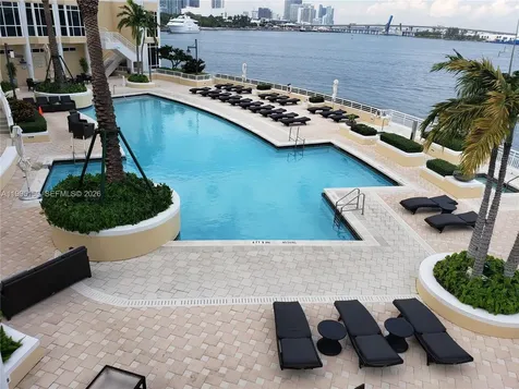 808 Brickell Key Drive Miami FL 33131