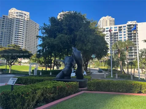 808 Brickell Key Drive Miami FL 33131