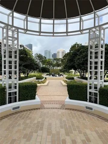 808 Brickell Key Drive Miami FL 33131