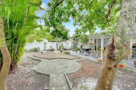 5509 SW 6th Street Miami FL 33134