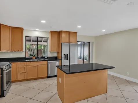 2158 Baton Rouge Weston FL 33326