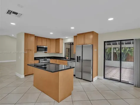 2158 Baton Rouge Weston FL 33326