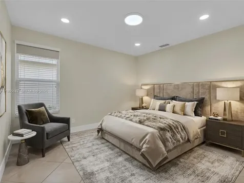 2158 Baton Rouge Weston FL 33326